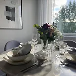 Charming Comfort In The Heart Of Snowy Lägenhet Rovaniemi